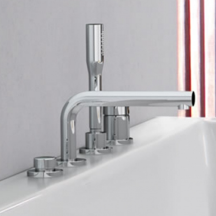 19578001 Смеситель для борт ванны GROHE Essence+ на 4 отверстия, хром
