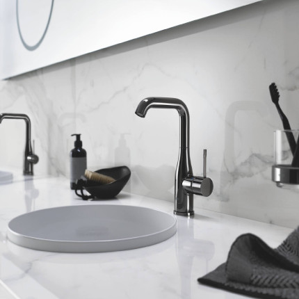 32628A01 Смеситель для раковины GROHE Essence New с донным клапаном, L-Size, темный графит глянец