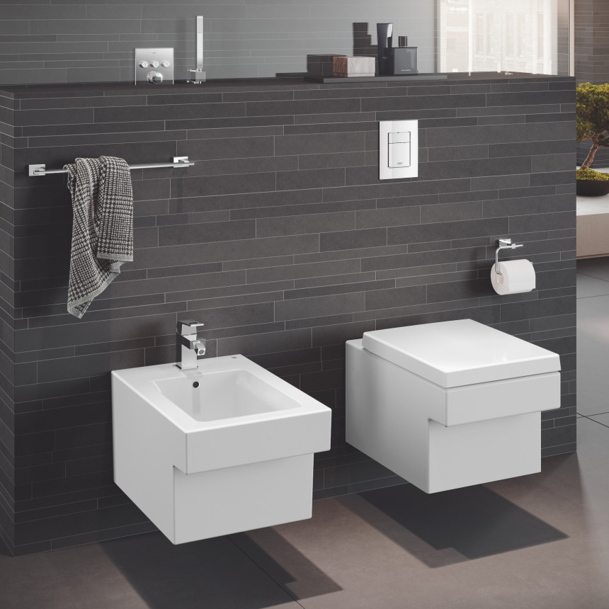 3924500H GROHE Cube Ceramic Унитаз подвесной, безободковая чаша, каскадный смыв,горизонтальный выпуск